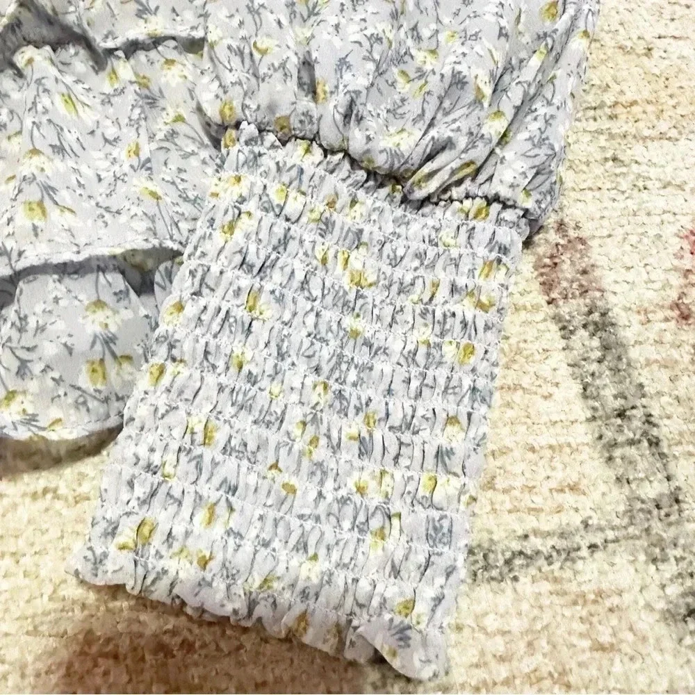 ASTR The Label• Purple floral ruffle blouse size large - Picture 8 of 12